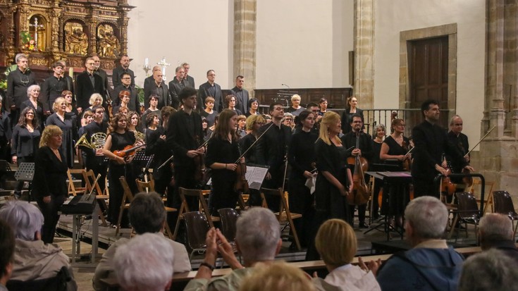Bergarako Orfeoiak 'Gabon ispilua' kontzertua emango du, bi emanalditan