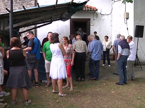 Etxafleroa botatzean hasiko dira Basalgo auzoko jaiak 
