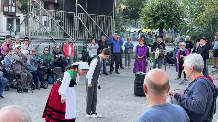 Egia osoa eta justizia aldarrikatu dute, faxistak Debagoienera sartu zireneko 89. urtemugan