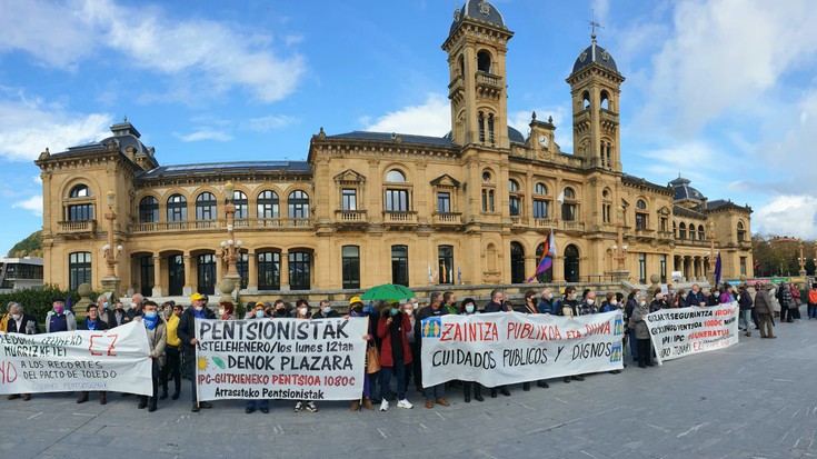 Mobilizazioak egin zituzten pentsiodunek zapatuan, errebalorizazio-indize berriaren "ondorio larriak" salatzeko