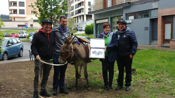 Eukene Mondragonek eta Santa Teresa Guneak jaso dituzte urrezko astakiloak