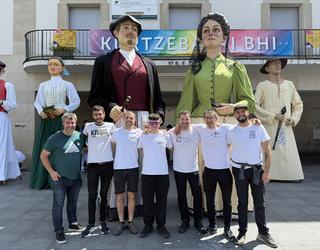 Kalejirarekin estreinatu da erraldoien konpartsa