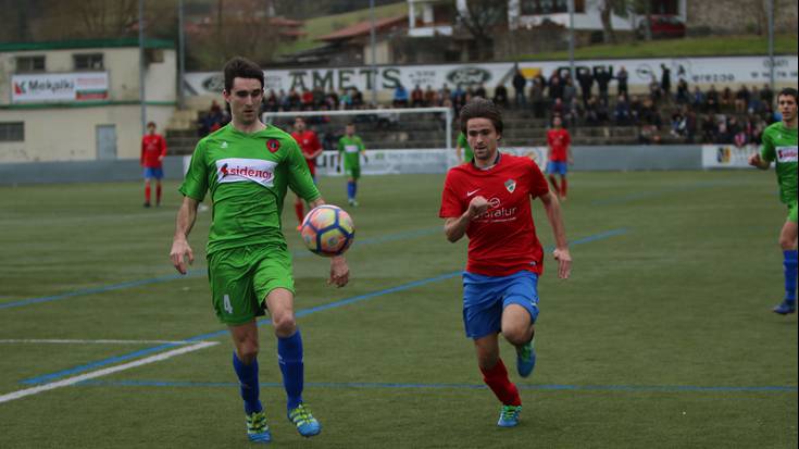 Futbol jardunaldi erakargarriaren aurrean