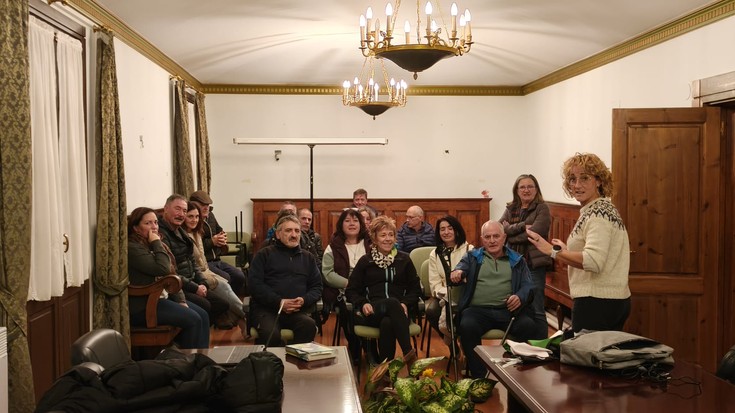 Herri batzarra egin dute, datorren urteari begirako ildoak zehazteko