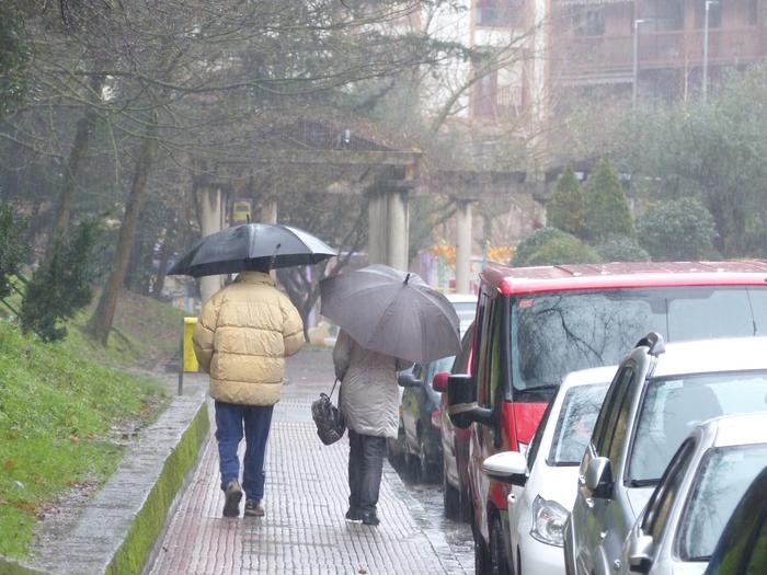 Abisu horia ezarri dute euri eta elur prezipitazioagatik