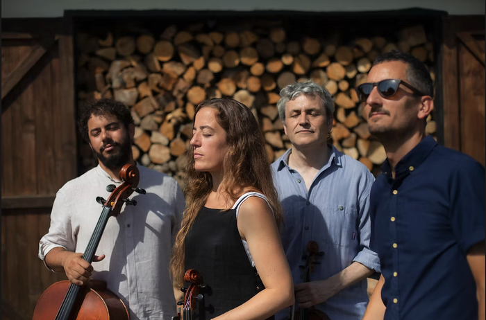 Alos Quartet taldea Arantzazun, musikari ezagunekin batera