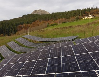 Garaiako parke fotovoltaikotik energia jasotzen hasiak dira