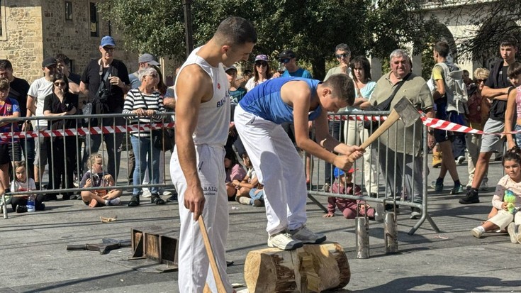 Aizkolariek eta harri-jasotzaileek hartuko dute Aretxabaletako plaza