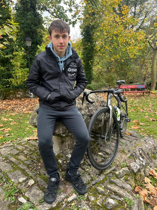 Caja Ruralek Beñat Iñarra txirrindulari aramaioarra fitxatu du