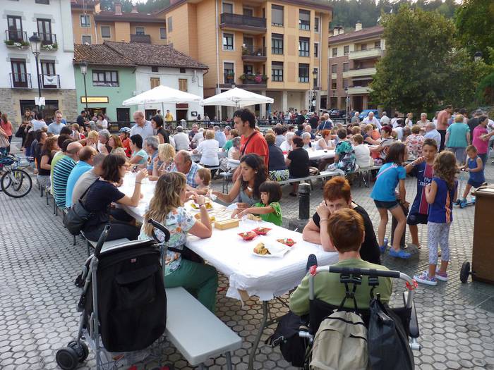 Bihar ospatuko du Elkartasun Festa Anelkarrek