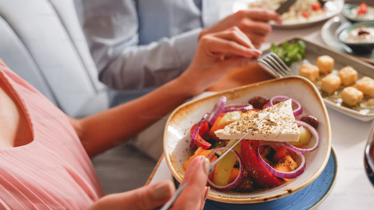 Elikadura jarrera osasuntsuak sustatzeko argibideak emango dizkiete gurasoei