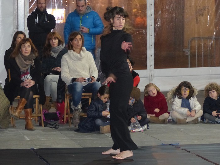 Dantza garaikidea herritarrei gerturatzeko saioa - 10