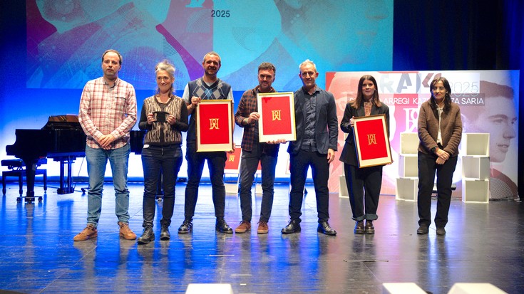 'Datuetatik tiraka' saioa Rikardo Arregi Kazetaritza Sarietako finalista izan da