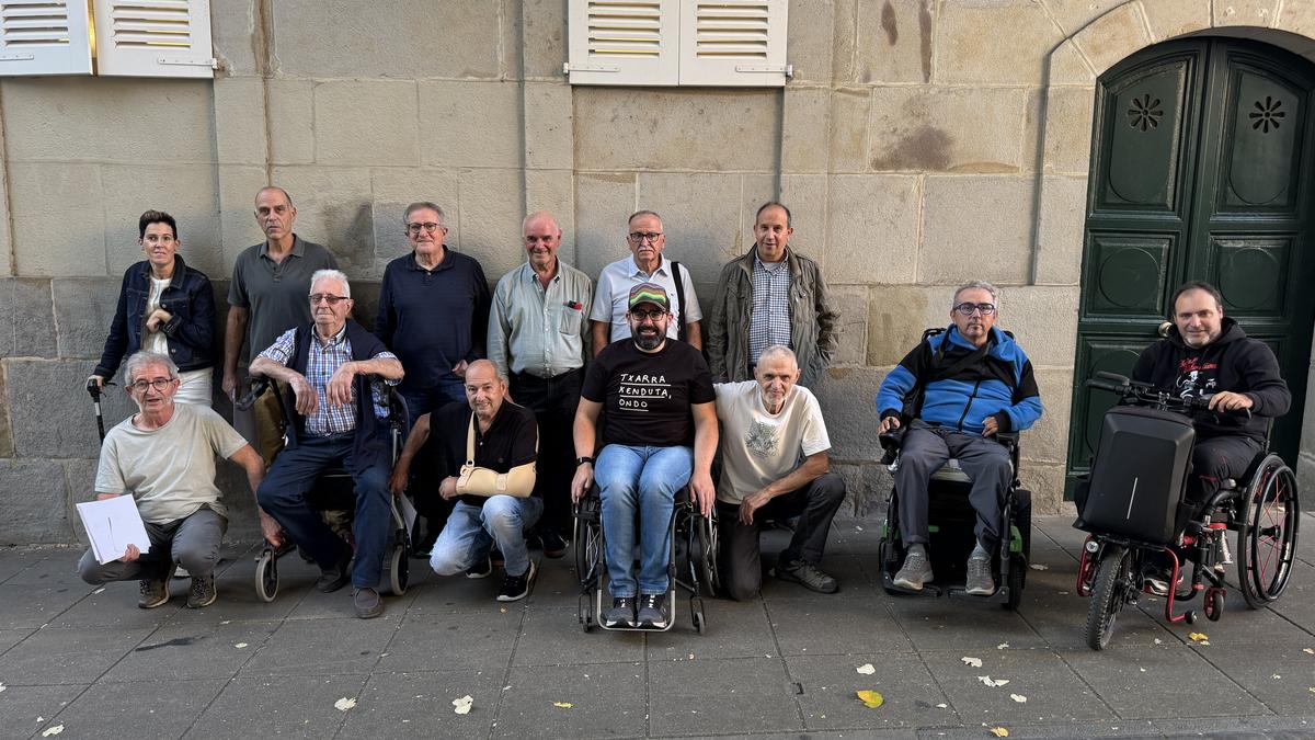 'Bestaldetik etorriak' liburua aurkeztu du Joxefe Diaz de Tuestak