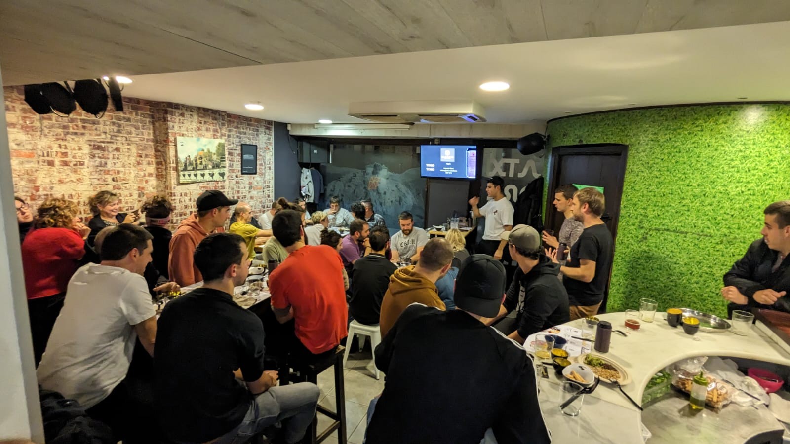 Garagardo artisaua dastatzeko eta zuzeneko musikaz gozatzeko hitzordua, Inkernun