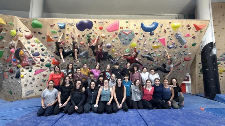 Neska eskalatzaileen topaketarako izen- ematea zabalik dago