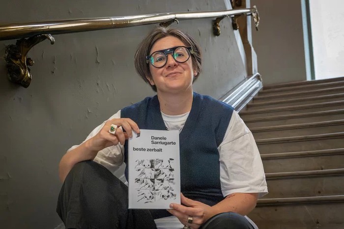 Liburu aurkezpena: 'Beste zerbait'