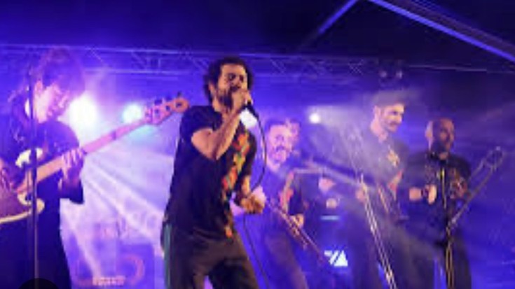 Askotariko musika eskaintza egongo da egunero plazan