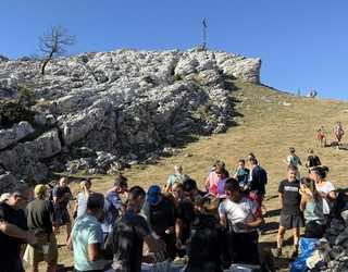 Herritarrek ez dute hutsik egin Kurtzebarri tontorrean