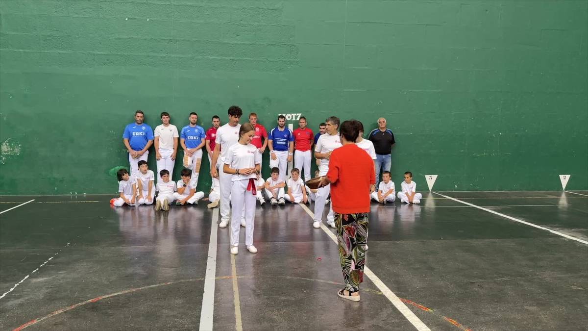 Eskoriatzak badu pilota talde federatua