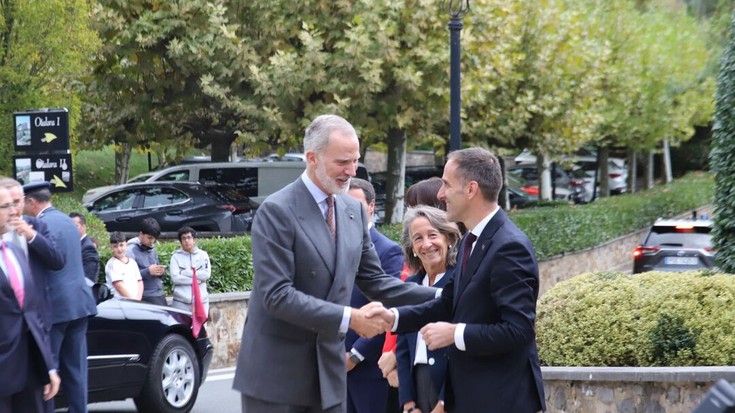 Espainiako erregearen bisita iruditan