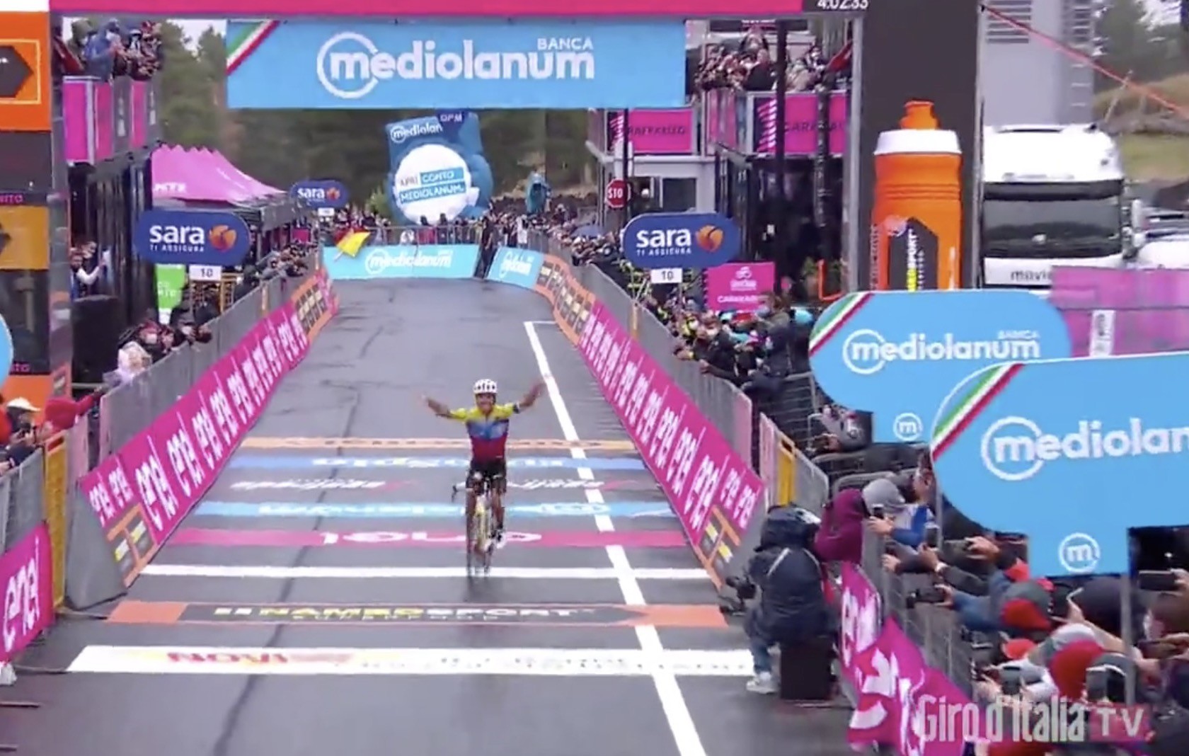 Caicedo Ekuadortik zerura, Pello Bilbao Gernikatik podiumera eta Yates eta Thomas infernura