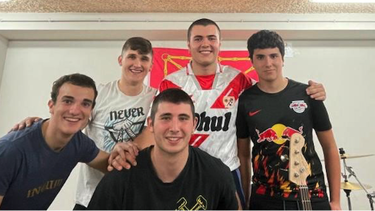 Punk-oi! doinuak eta Pirritx eta Porrotxen bertsioak gaztetxeko urteurrenean