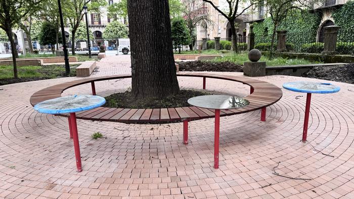 Bukatzear daude plaza eraberritzeko lanak