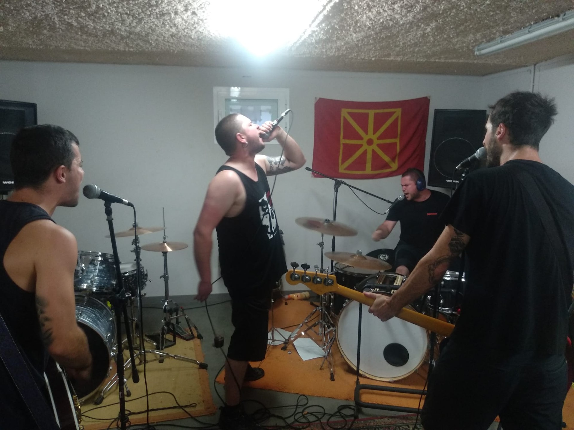 Irudi bila dabil Zai Zoi Bele musika kolektiboa