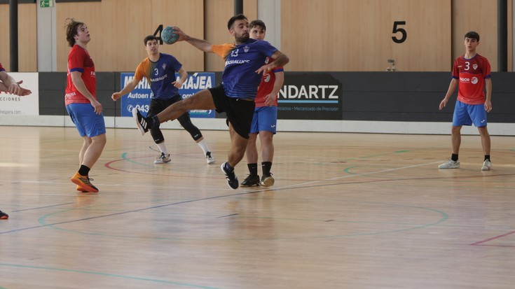 Bergararrak garaile Labegaraietan jokatu den derbian