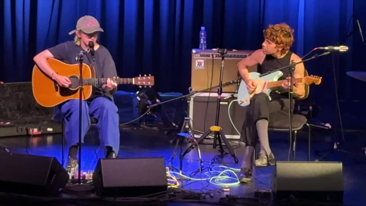 Florist taldearen indie folkak girotu du Oreixe Akustikoak