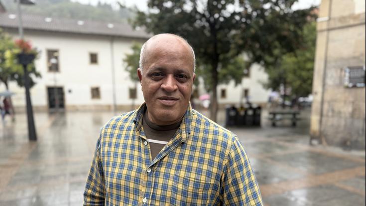 Saleh Salek: "Arrazistak arrazistak dira ez dutelako aurrean duten pertsona ezagutzen"