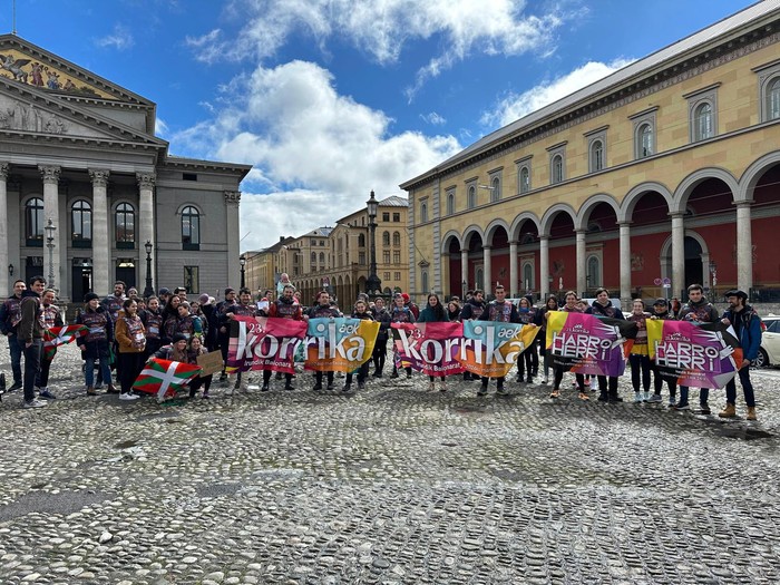 Etxetik urrun, euskara hurbil: debagoiendarrak Korrika Munduan