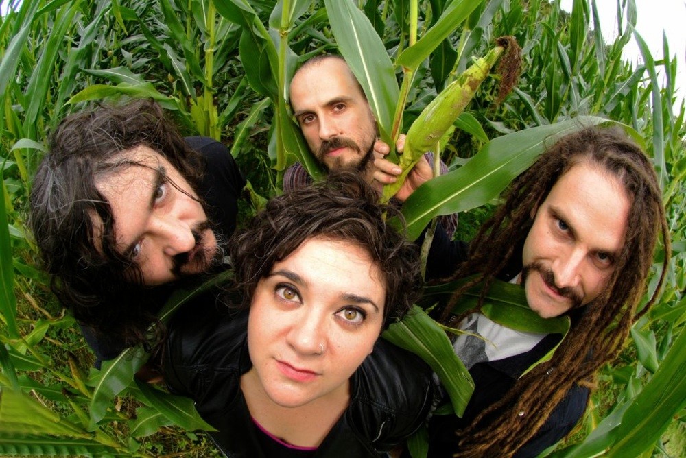 Bertan behera geratu da Zea Mays-en gaurko Oñatiko kontzertua  