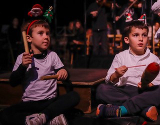 Bergarako musika eta dantza eskolako kideek ere egin dute Gabonetako kontzertua