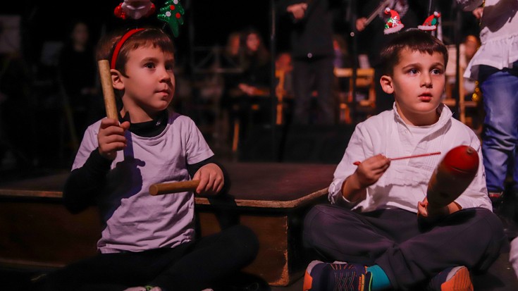 Bergarako musika eta dantza eskolako kideek ere egin dute Gabonetako kontzertua