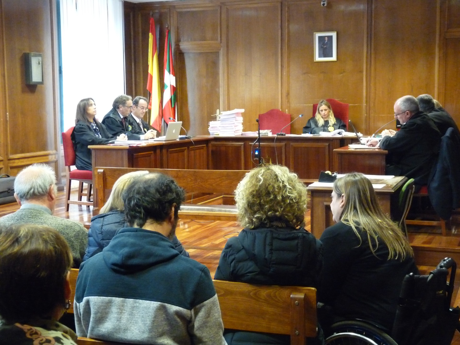 Bi aste barru, testiguen txanda