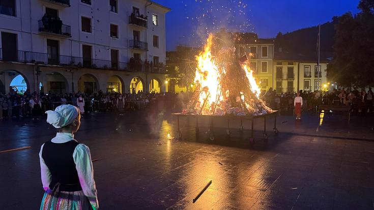 San Juan bezpera girotzeko, dantzak, tantaia eta sua izango dira Aretxabaletan