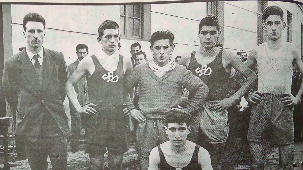 Garai bateko atleta antzuolarrak