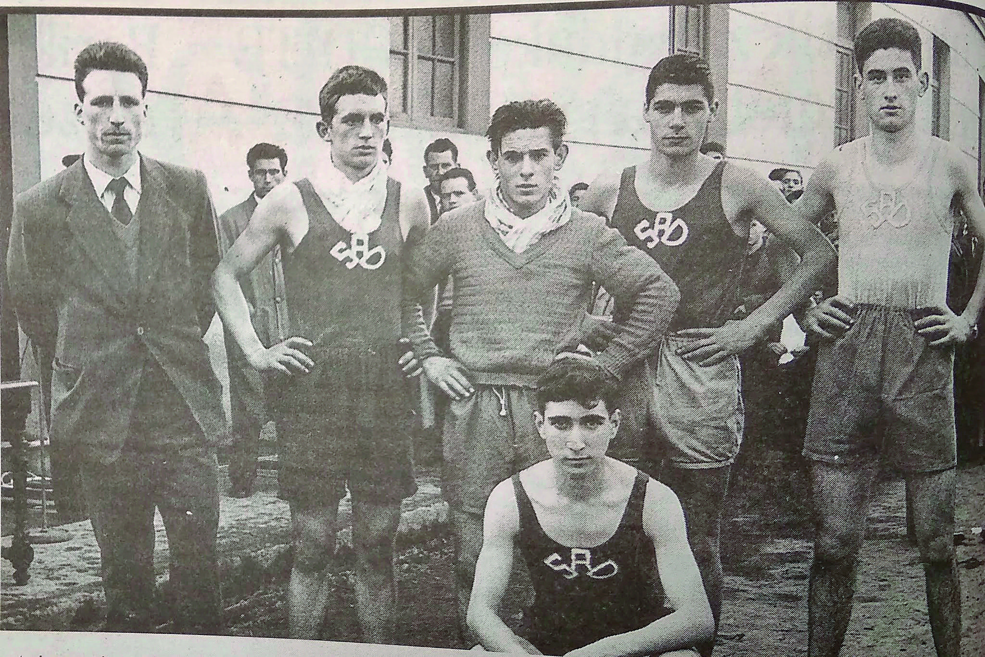 Garai bateko atleta antzuolarrak