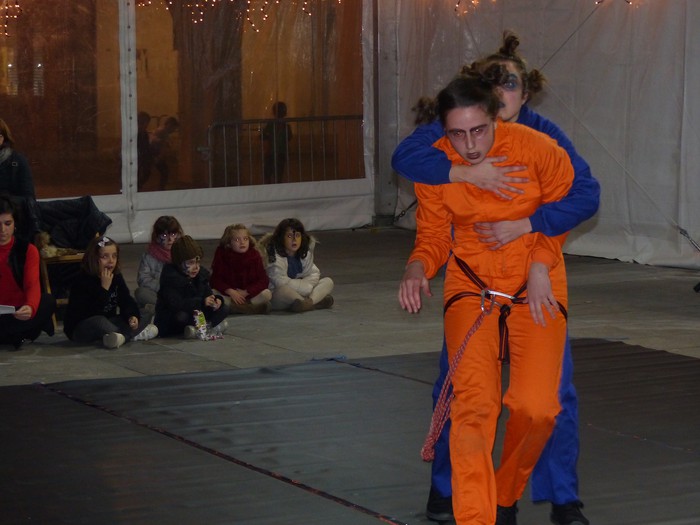 Dantza garaikidea herritarrei gerturatzeko saioa - 18