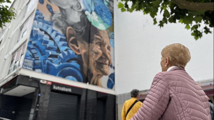 60ko hamarkadako emakume migratzaileak omentzen ditu San Andreseko muralak