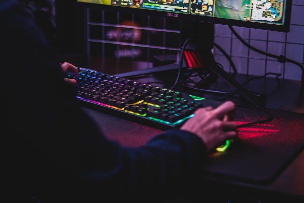 'Sortu eta play' aurkeztu dute youtuberrak izan nahi direnentzat