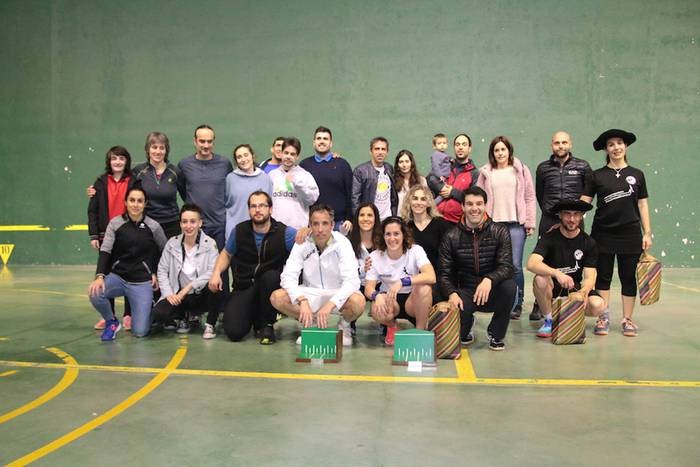 Izen-ematea irekita dago Soraluzeko Frontenis Txapelketarako