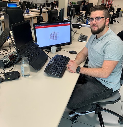 Mikel Uribesalgo, MGEP GMHZ ASIR eta DUALeko ikasle ohia orain Informatikako Graduan