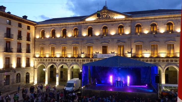 Eguraldiak lagundu ez arren, Pentekoste jaiak "oso ondo" joan dira