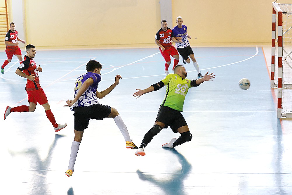 6 eta 2 gailendu da Mondrate Kukullagaren kontra