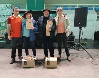 Antzuolako bost bikote eta Bergarako bi sailkatu dira Euskal Herriko mus txapelketako finalerako