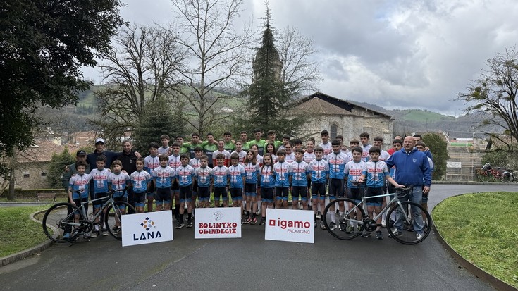 Denboraldi berrirako taldeak aurkeztu ditu Lokatzak