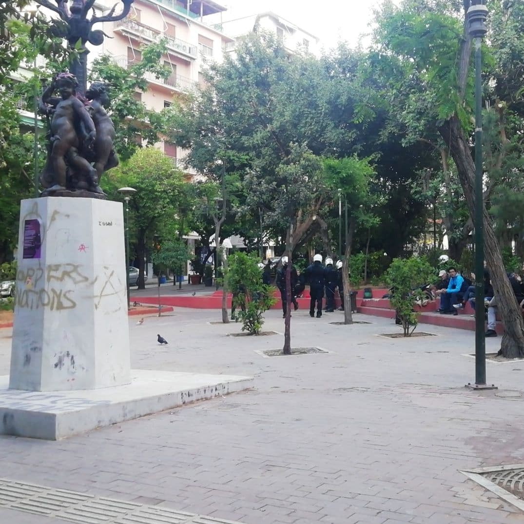 Greziako egoera politikoari buruzko solasaldia, bihar goizean, gaztetxean